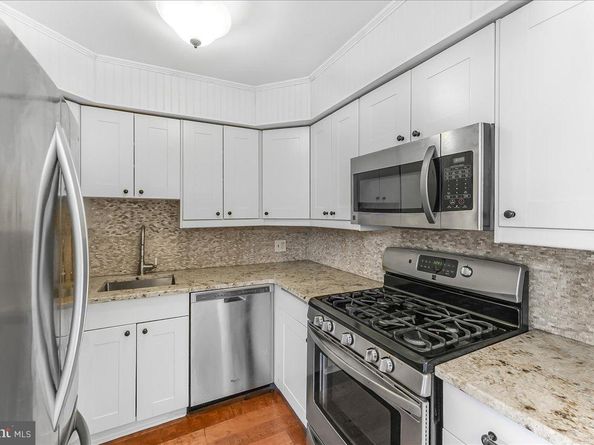 383 Lakeside Road 102, Ardmore PA 19003