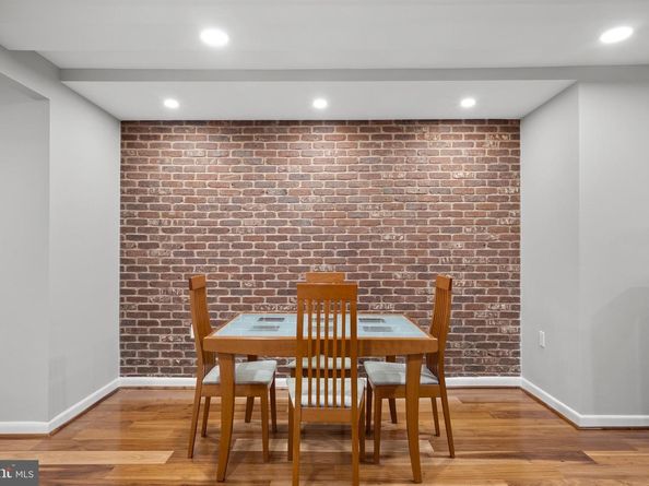 1045 31st Street NW 302, Washington DC 20007