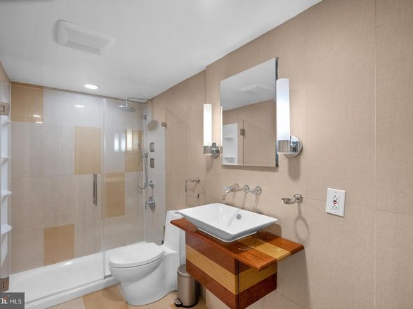 1045 31st Street NW 302, Washington DC 20007