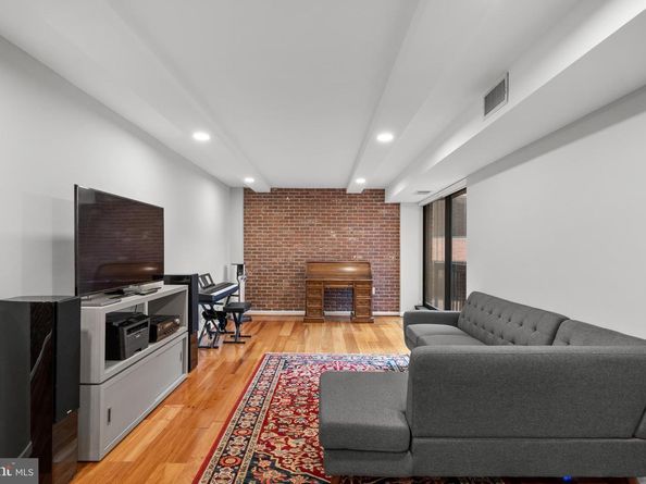 1045 31st Street NW 302, Washington DC 20007