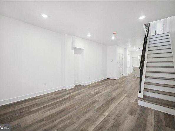 427 W Shunk Street, Philadelphia PA 19148