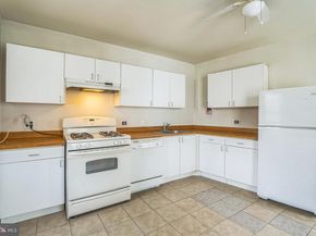 4417 Baker Street, Philadelphia PA 19127