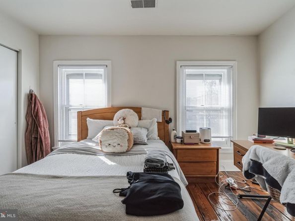4417 Baker Street, Philadelphia PA 19127