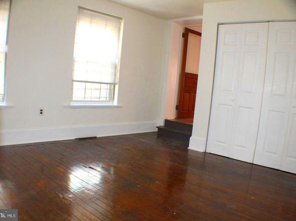 4417 Baker Street, Philadelphia PA 19127