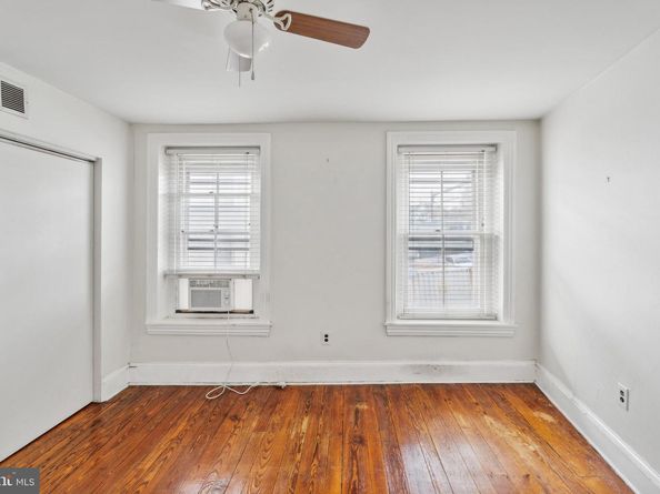 4417 Baker Street, Philadelphia PA 19127