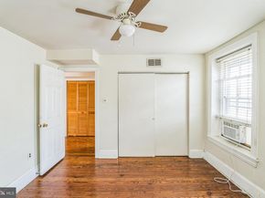 4417 Baker Street, Philadelphia PA 19127