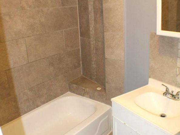 4417 Baker Street, Philadelphia PA 19127