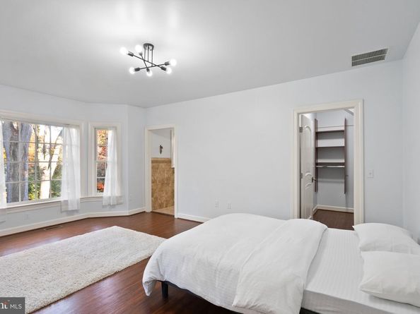 4015 N Randolph Street, Arlington VA 22207
