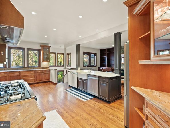 4015 N Randolph Street, Arlington VA 22207