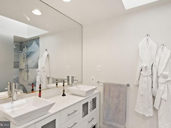 4015 N Randolph Street, Arlington VA 22207