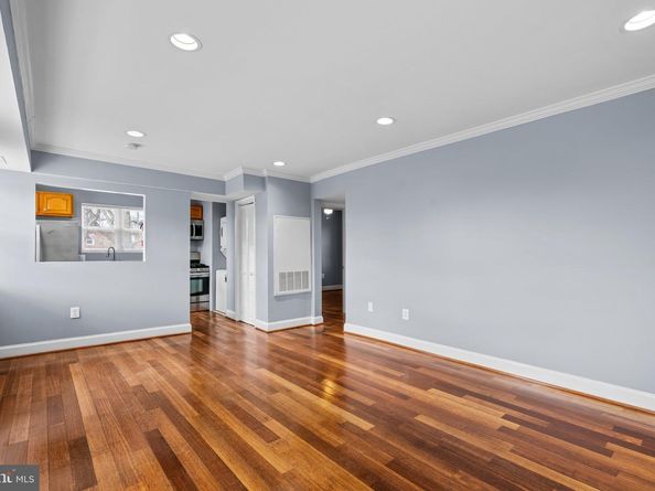 3866 9TH Street SE 201, Washington DC 20032