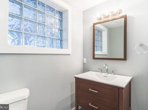 2527 N Front Street, Philadelphia PA 19133