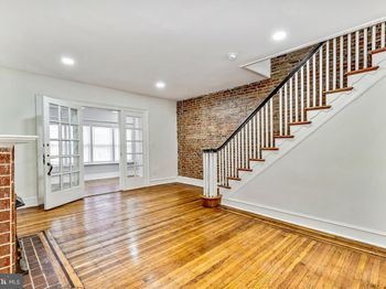 4622 Locust Street