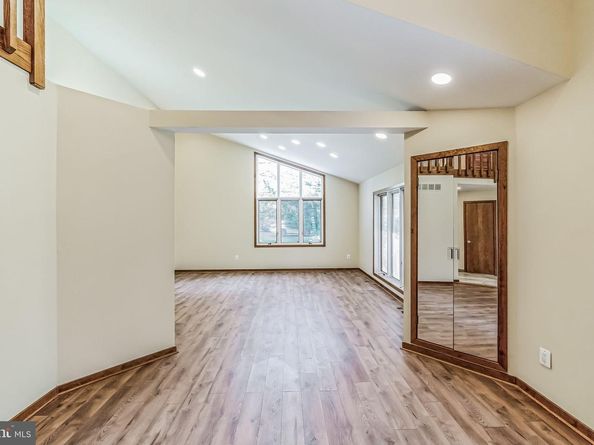 468 Long Lane, Huntingdon Valley PA 19006