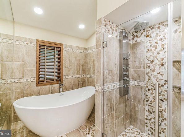 468 Long Lane, Huntingdon Valley PA 19006
