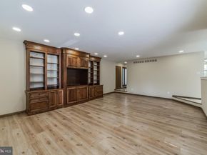 468 Long Lane, Huntingdon Valley PA 19006