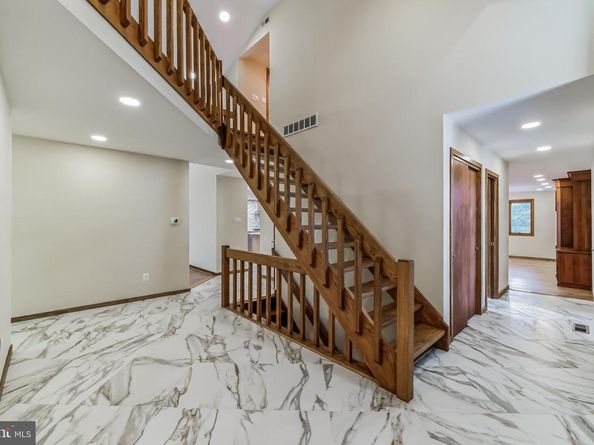468 Long Lane, Huntingdon Valley PA 19006
