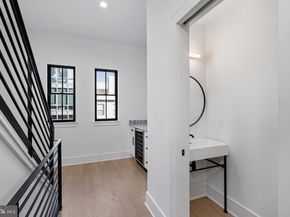 250 N 2nd St, Philadelphia PA 19106
