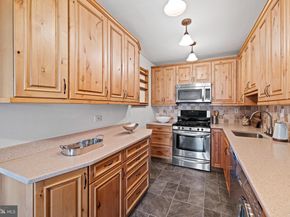 1008-20 Spruce Street 3F, Philadelphia PA 19107