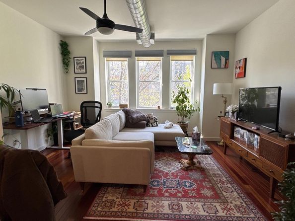 737 Bainbridge Street, Philadelphia PA 19147