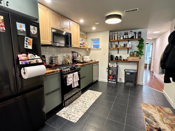 737 Bainbridge Street, Philadelphia PA 19147