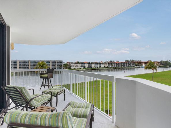 115 Lakeshore Drive 448, North Palm Beach FL 33408
