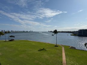 115 Lakeshore Drive 448, North Palm Beach FL 33408