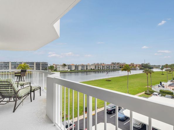 115 Lakeshore Drive 448, North Palm Beach FL 33408