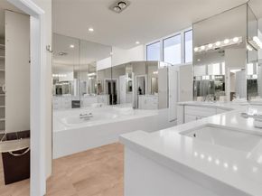 18 Nurmi Dr, Fort Lauderdale FL 33301