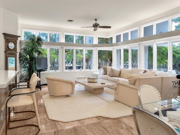 18 Nurmi Dr, Fort Lauderdale FL 33301