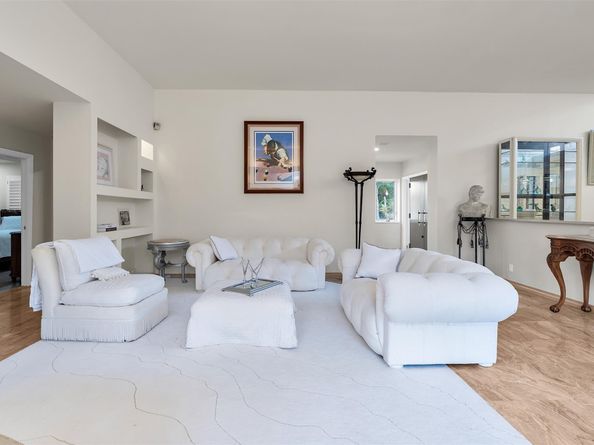 18 Nurmi Dr, Fort Lauderdale FL 33301