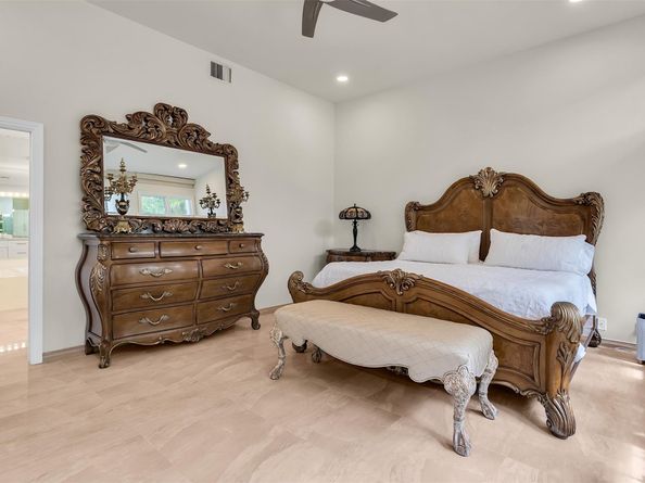 18 Nurmi Dr, Fort Lauderdale FL 33301