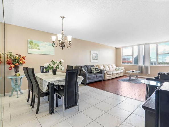 3180 S Ocean Dr 517, Hallandale Beach FL 33009