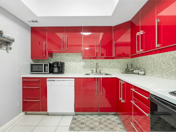 3180 S Ocean Dr 517, Hallandale Beach FL 33009