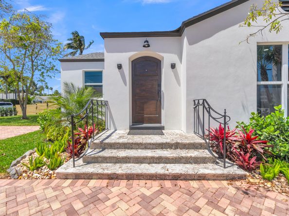 4015 Washington Road, West Palm Beach FL 33405