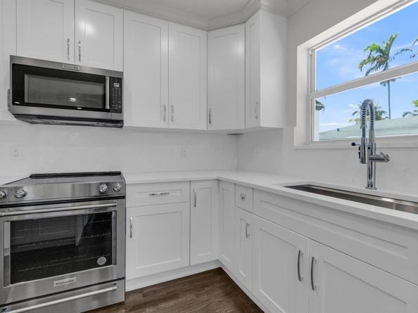 4015 Washington Road, West Palm Beach FL 33405