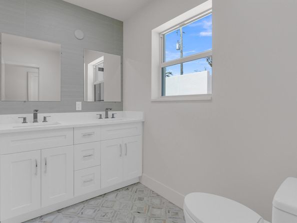 4015 Washington Road, West Palm Beach FL 33405