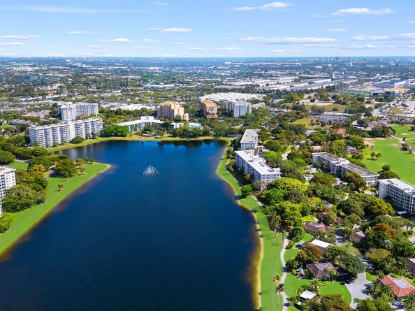 3015 N Palm Aire Dr 3015, Pompano Beach FL 33069