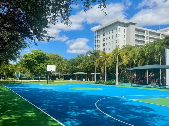 3015 N Palm Aire Dr 3015, Pompano Beach FL 33069