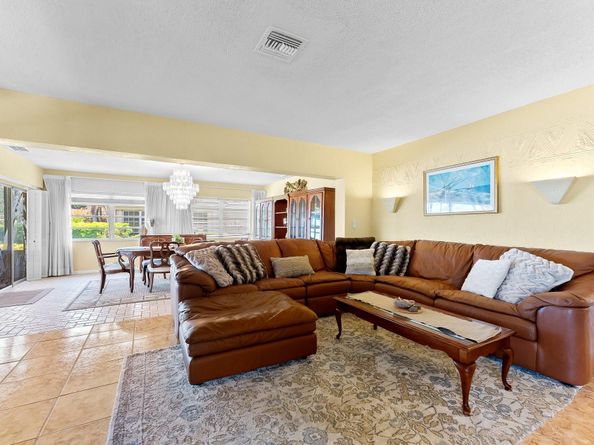 3015 N Palm Aire Dr 3015, Pompano Beach FL 33069