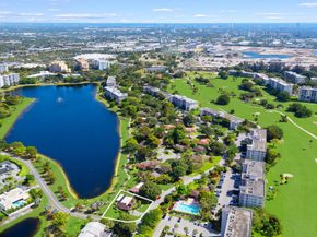 3015 N Palm Aire Dr 3015, Pompano Beach FL 33069