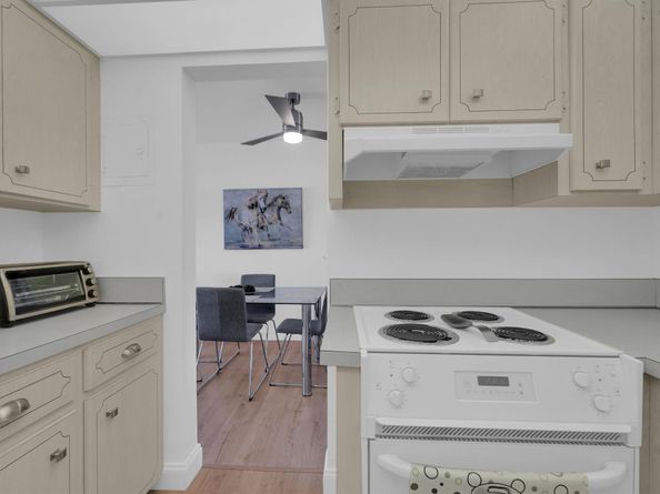 406 S Cypress Road 330, Pompano Beach FL 33060