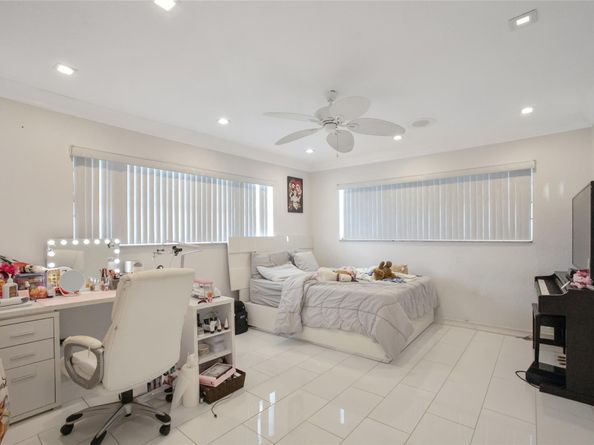1311 NE 27th Way, Pompano Beach FL 33062