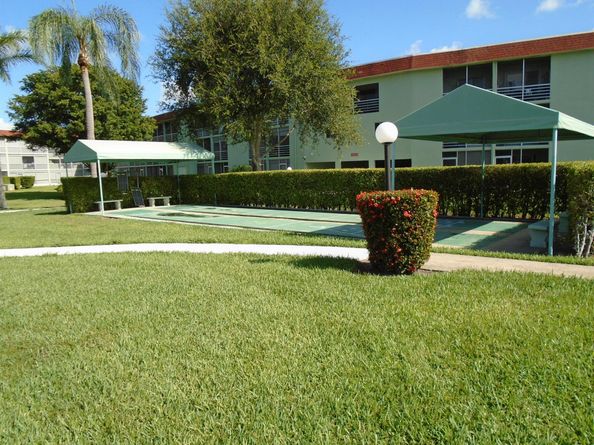 3500 Springdale Boulevard 304, Palm Springs FL 33461