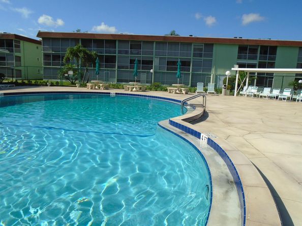 3500 Springdale Boulevard 304, Palm Springs FL 33461
