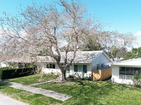 1323 Lincoln Street, Hollywood FL 33019