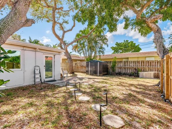 1323 Lincoln Street, Hollywood FL 33019