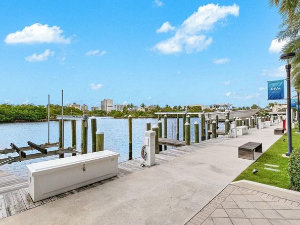 1180 N Federal Highway 1409, Fort Lauderdale FL 33304