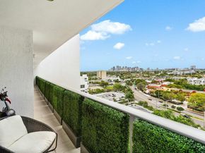 1180 N Federal Highway 1409, Fort Lauderdale FL 33304