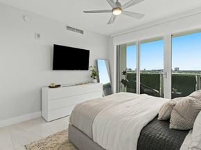 1180 N Federal Highway 1409, Fort Lauderdale FL 33304